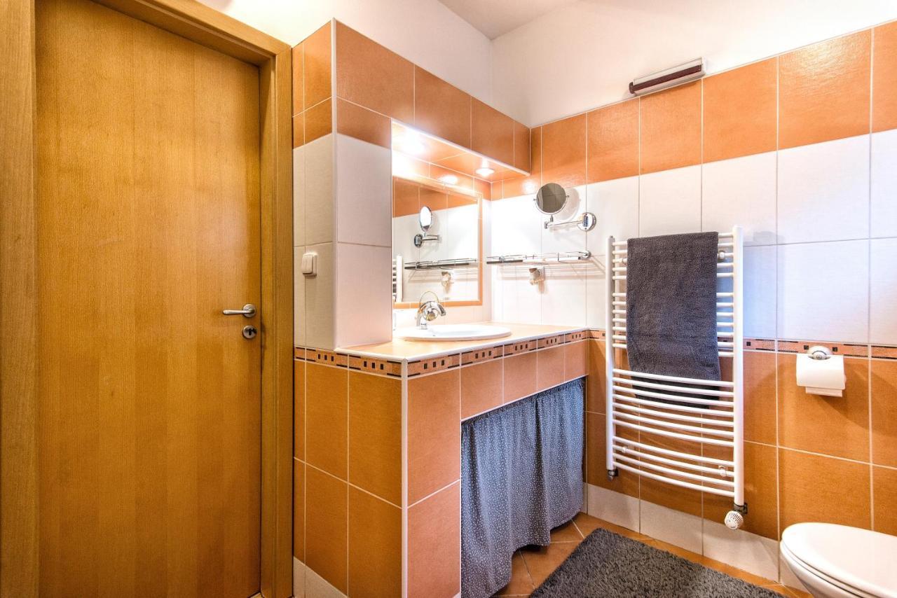Apartment Neratovice Экстерьер фото